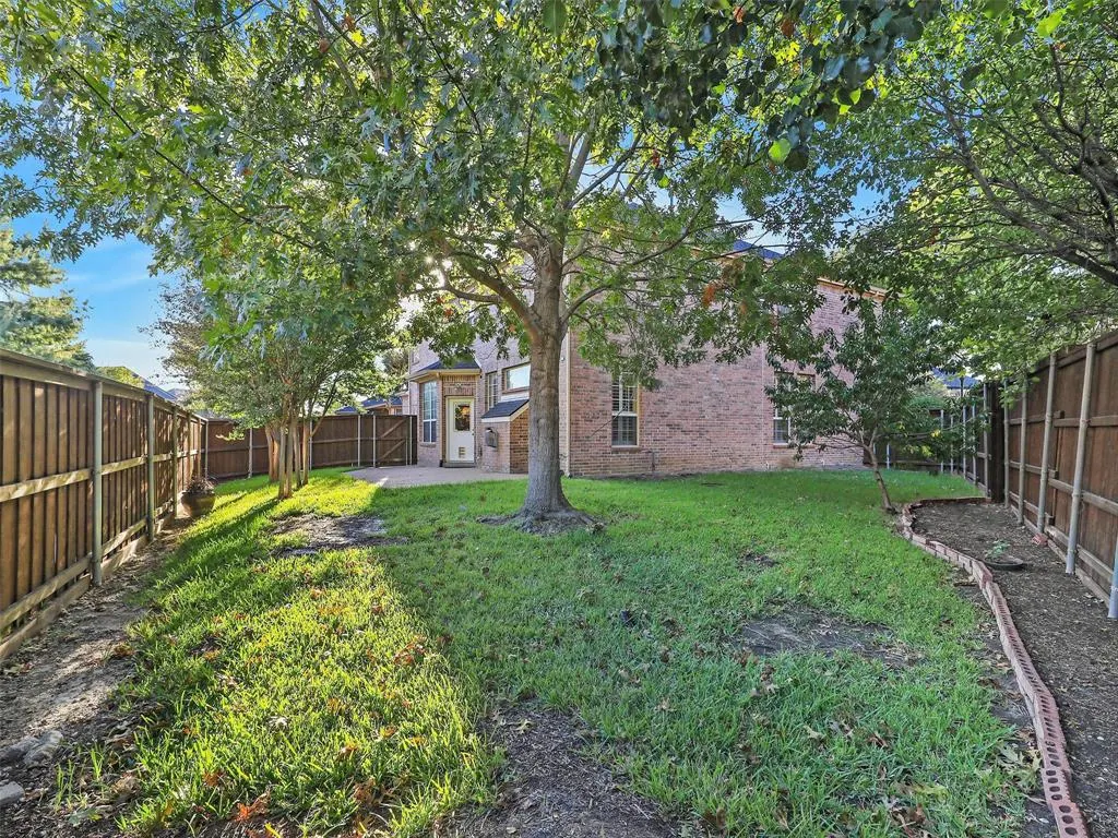 2673 April Sound Lane