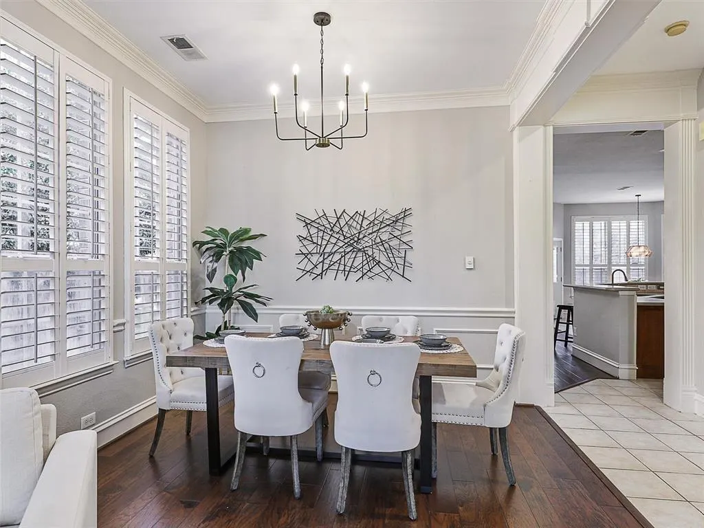 2673 April Sound Lane