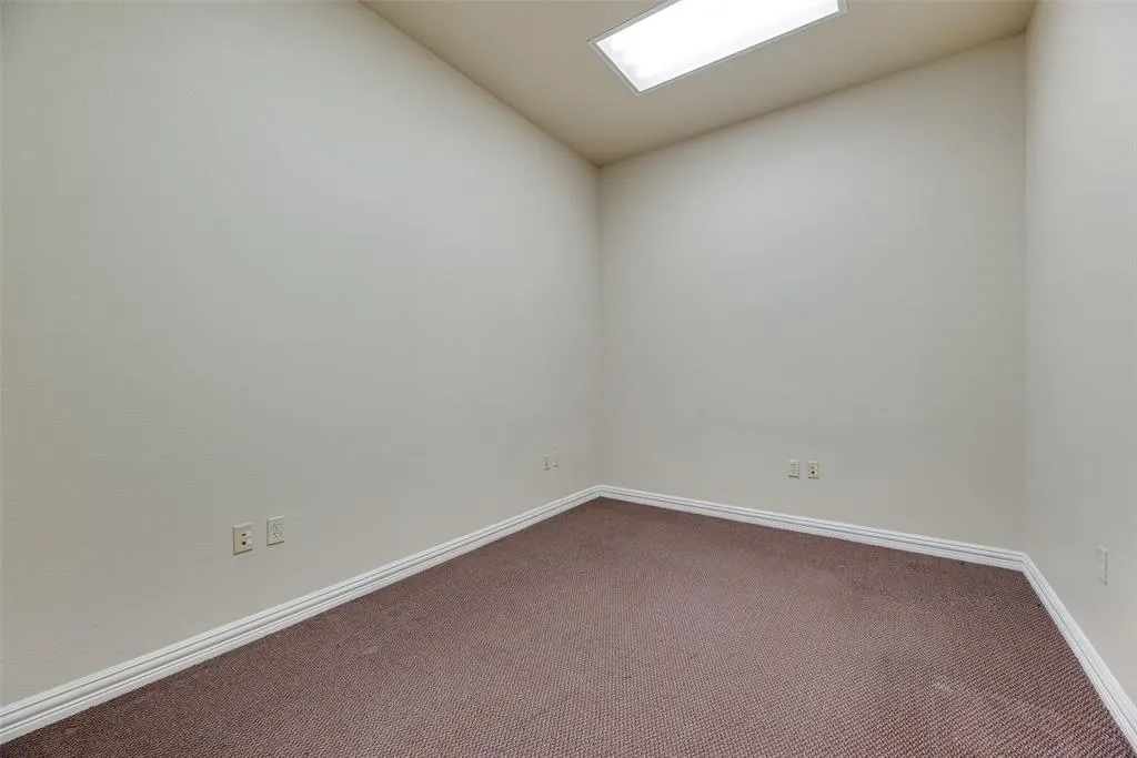 5052 Tennyson Parkway