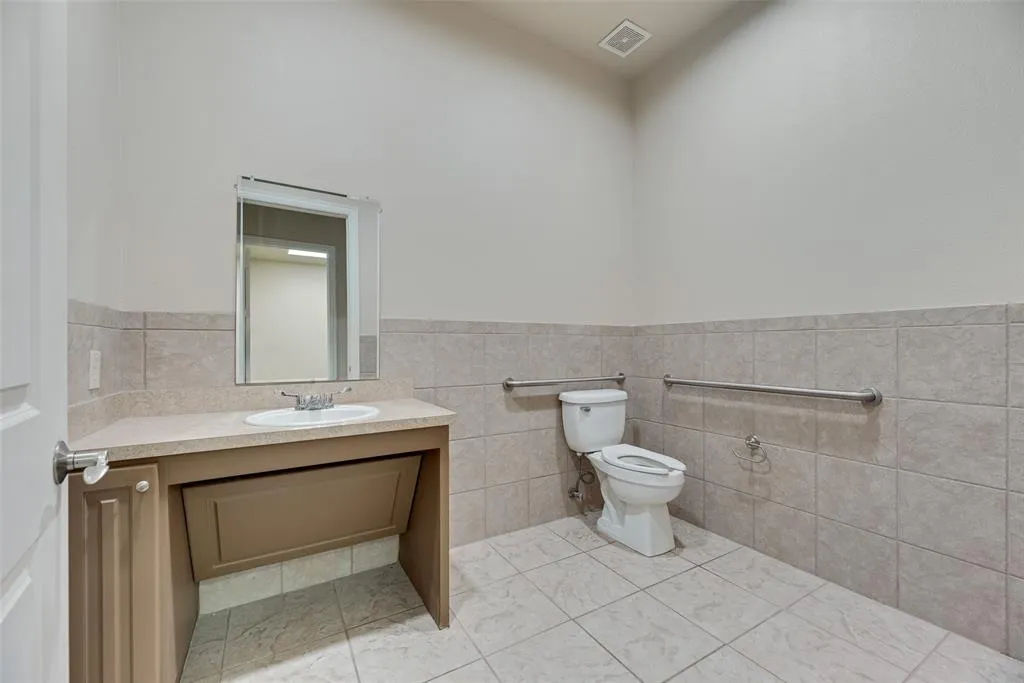 5052 Tennyson Parkway