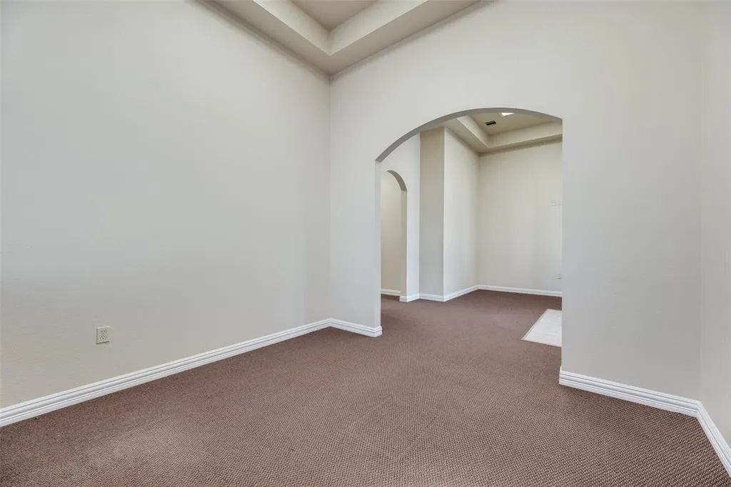 5052 Tennyson Parkway