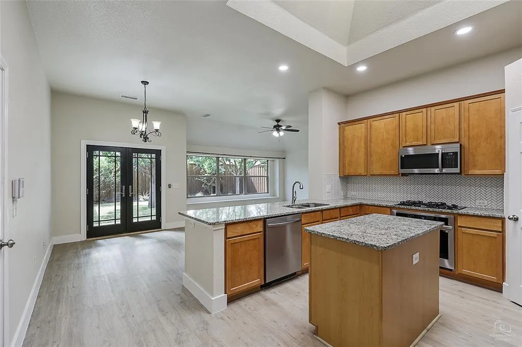 8609 Shakespeare Lane