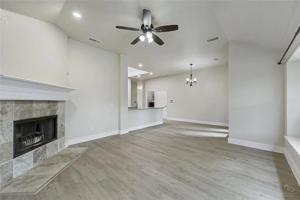 8609 Shakespeare Lane