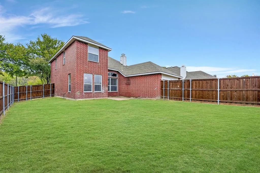 1006 Hidden Creek Drive