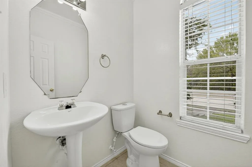 1006 Hidden Creek Drive