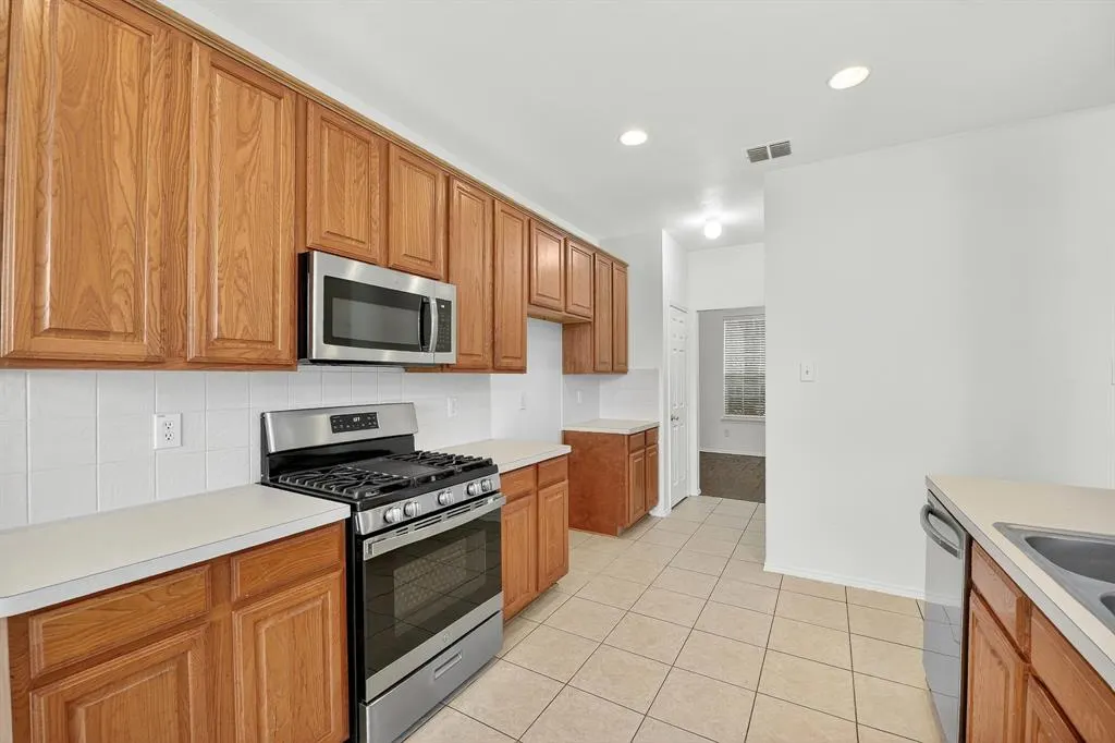 1006 Hidden Creek Drive