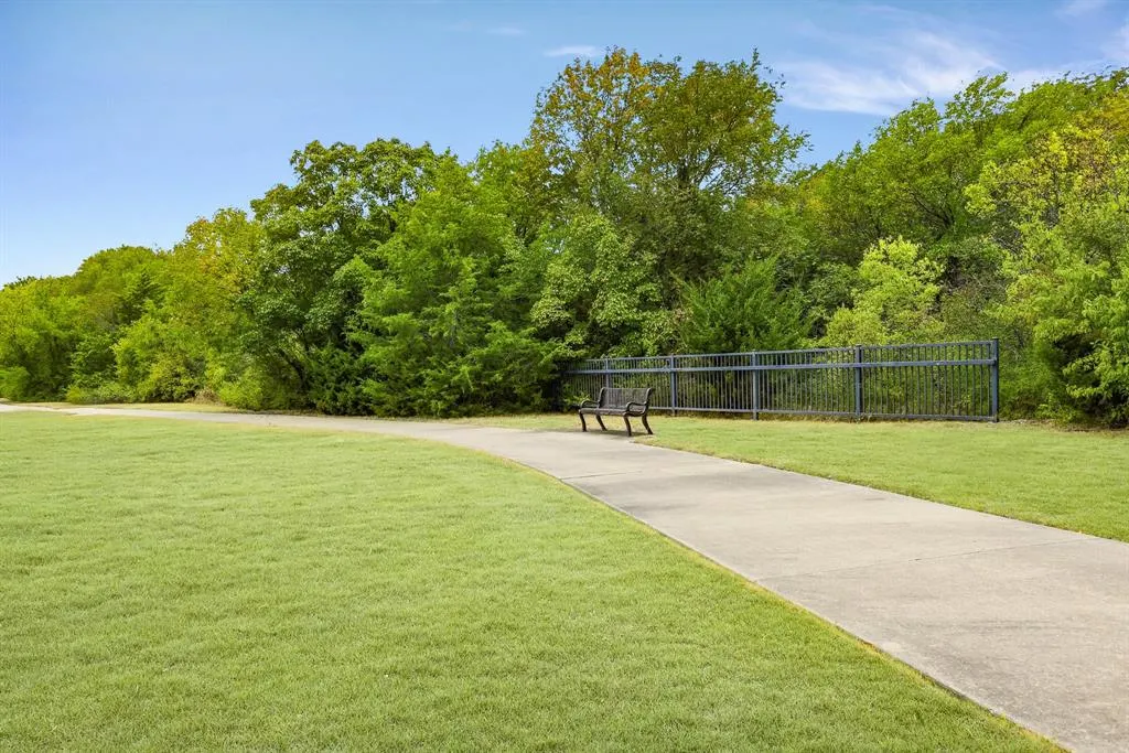 1006 Hidden Creek Drive