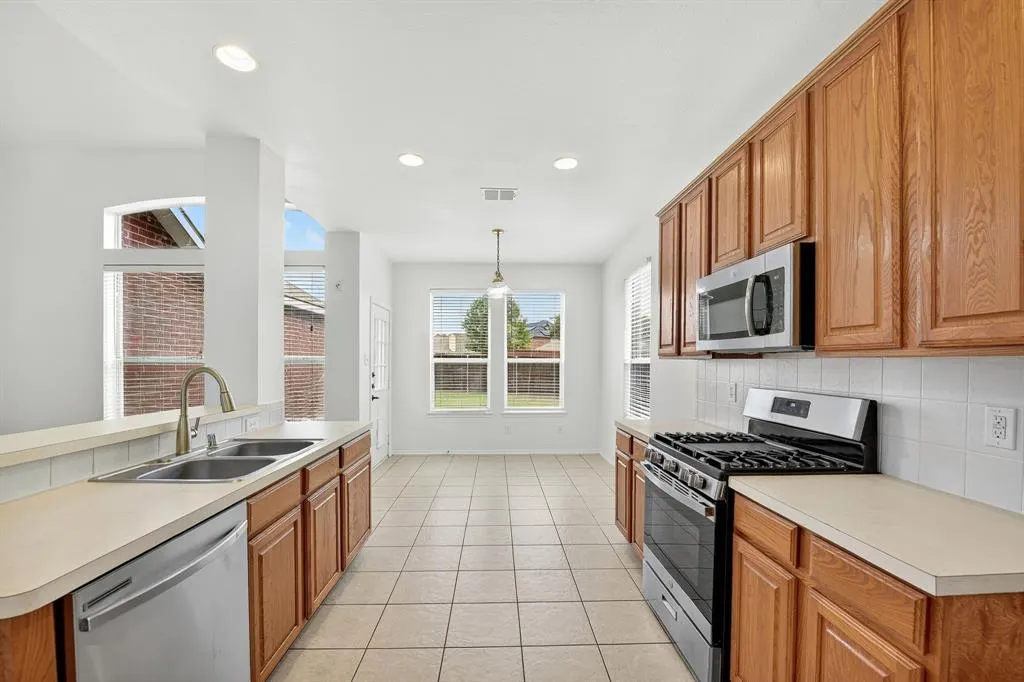 1006 Hidden Creek Drive