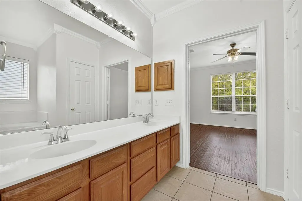 1006 Hidden Creek Drive