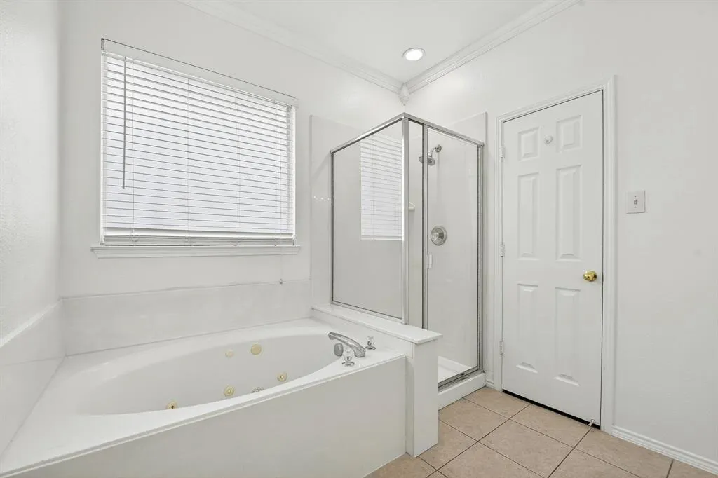 1006 Hidden Creek Drive