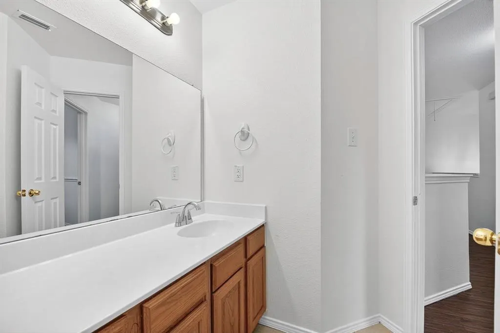 1006 Hidden Creek Drive