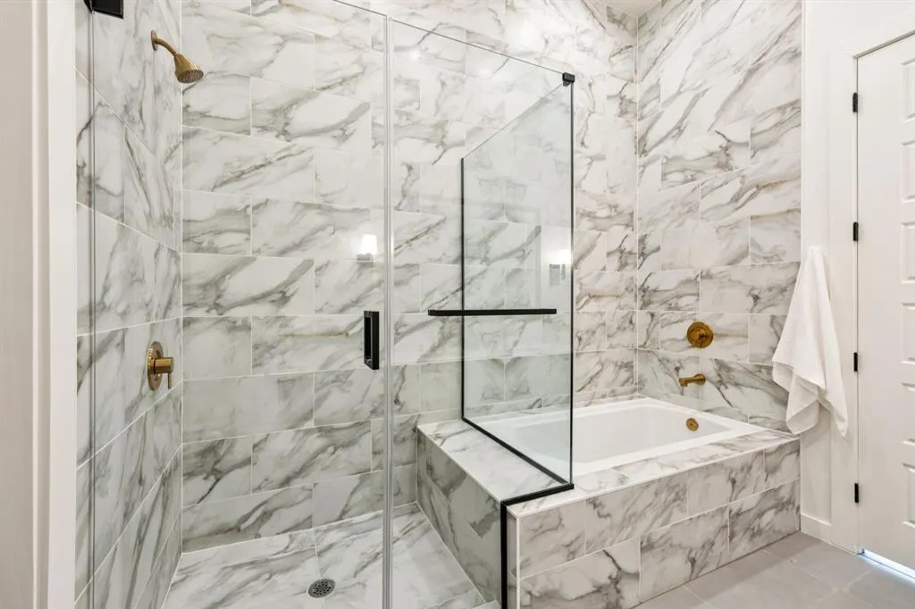 2620 Maple Avenue, #1202