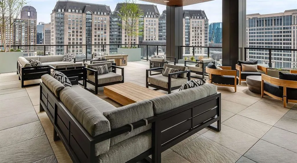 2620 Maple Avenue, #1202