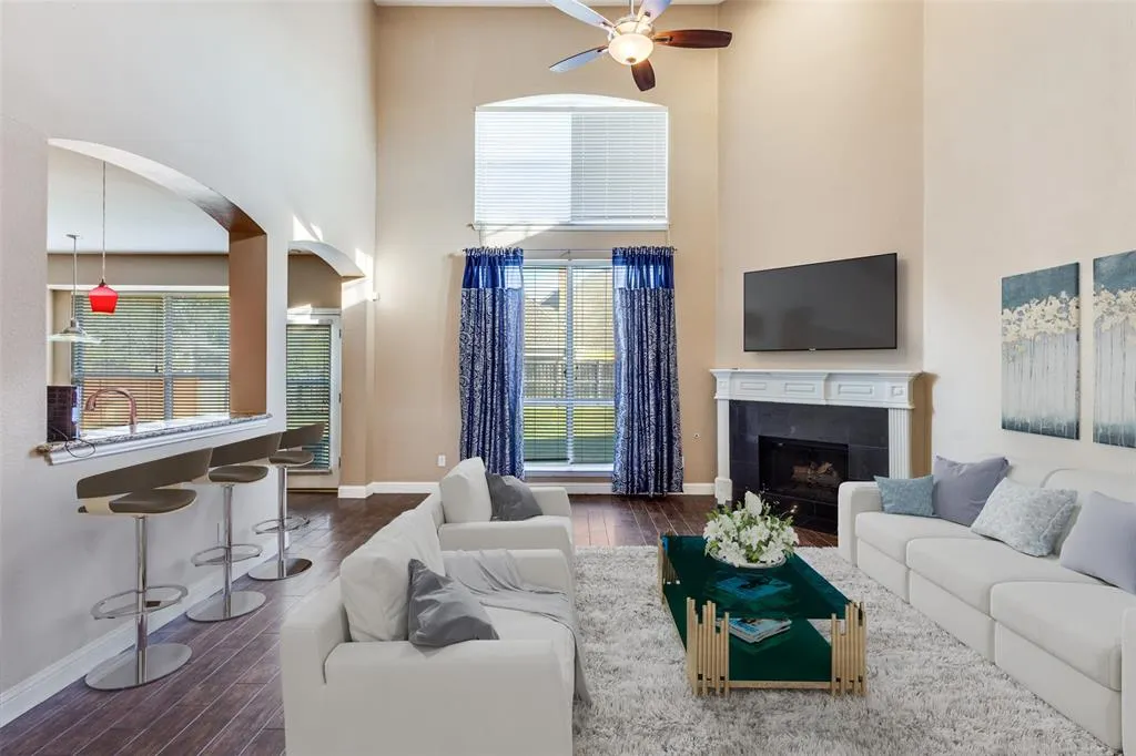 2832 Rosewood Boulevard