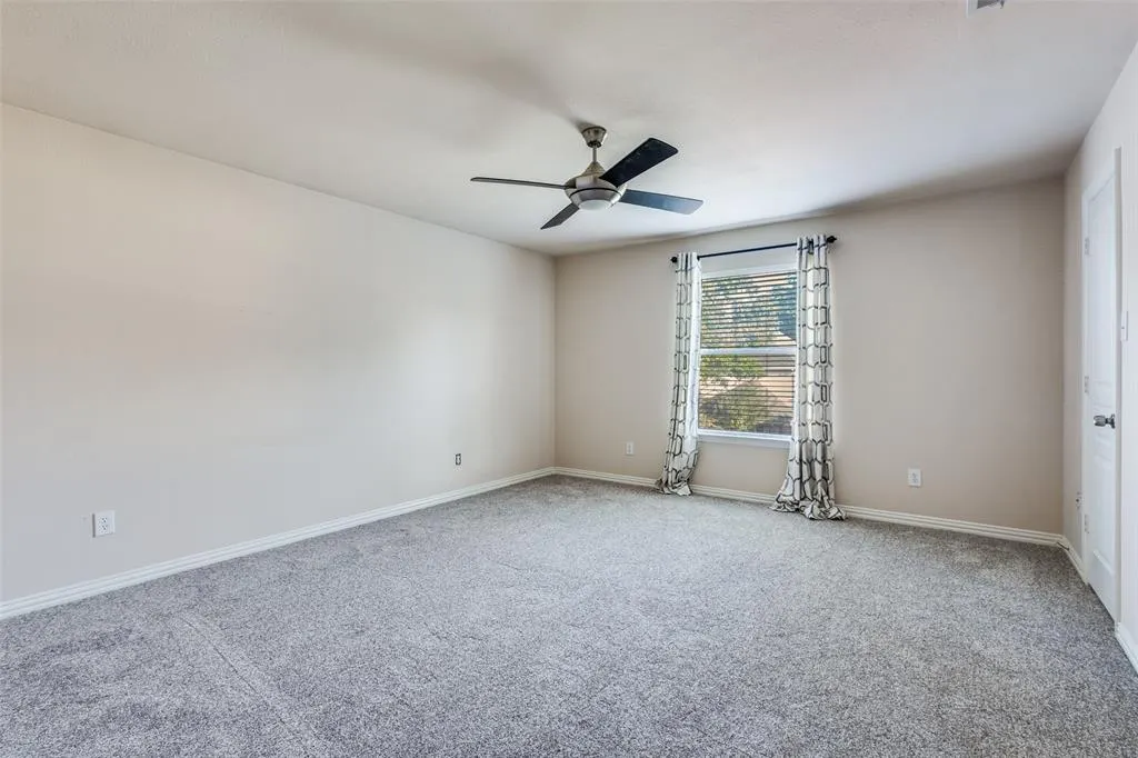 2832 Rosewood Boulevard