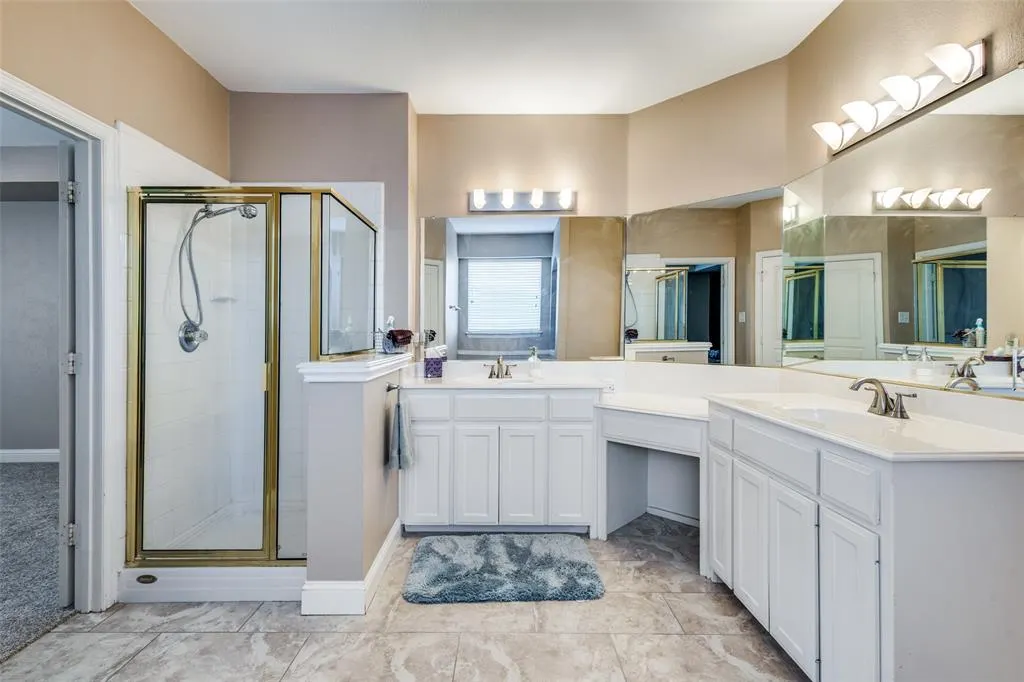 2832 Rosewood Boulevard