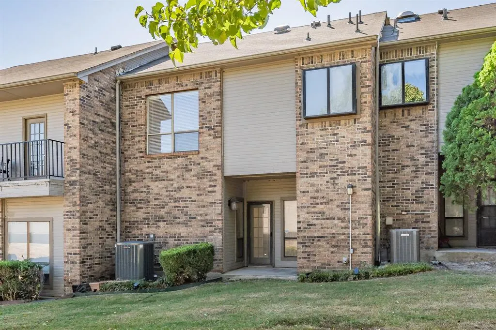 3500 E Park Boulevard, #404