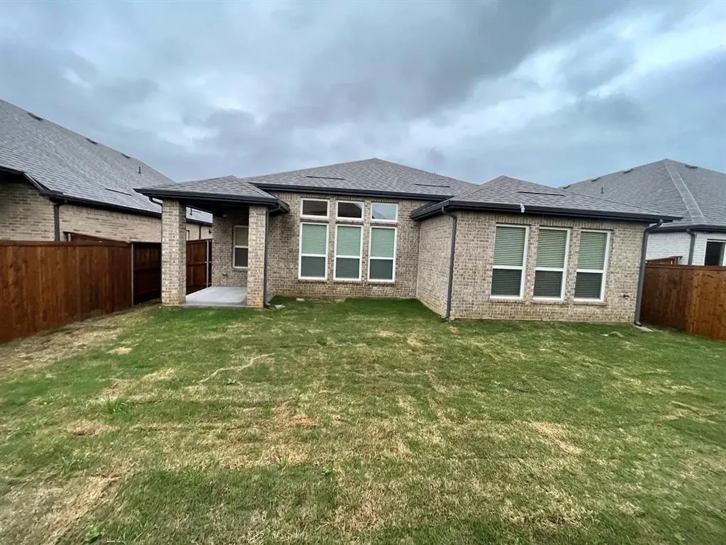 3328 Lake Palestine Road