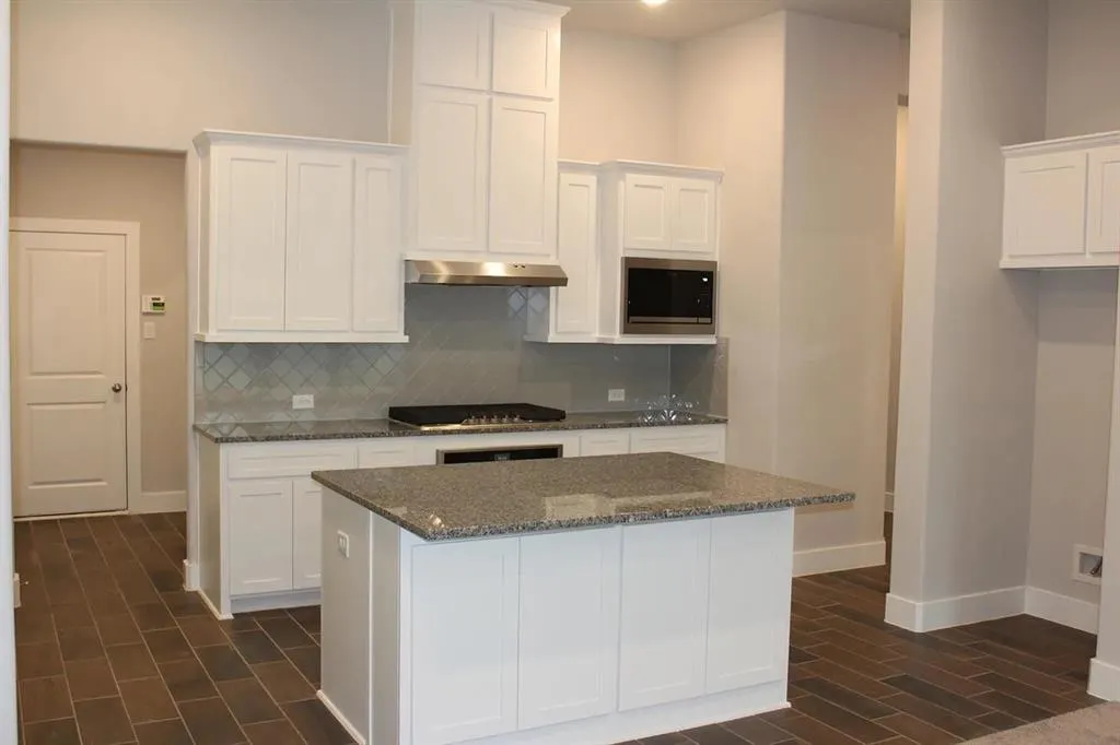 3328 Lake Palestine Road