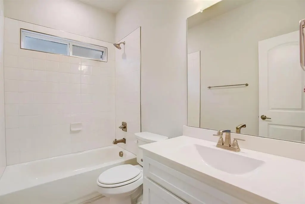 3328 Lake Palestine Road