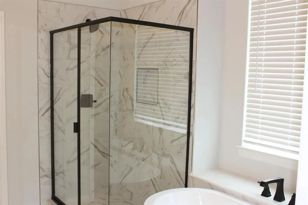 3328 Lake Palestine Road