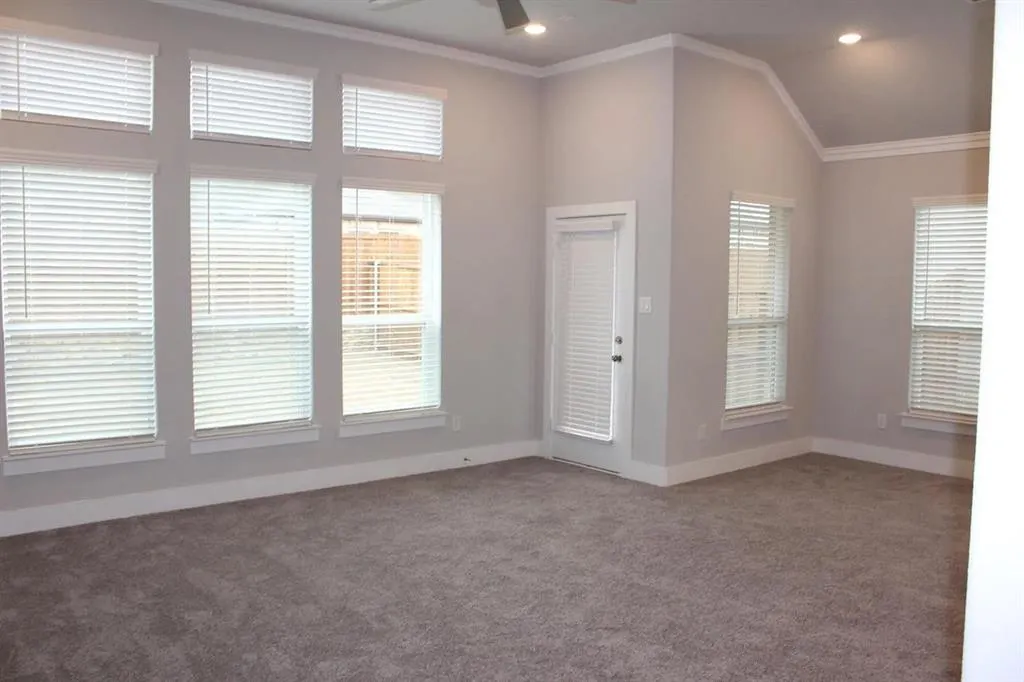 3328 Lake Palestine Road