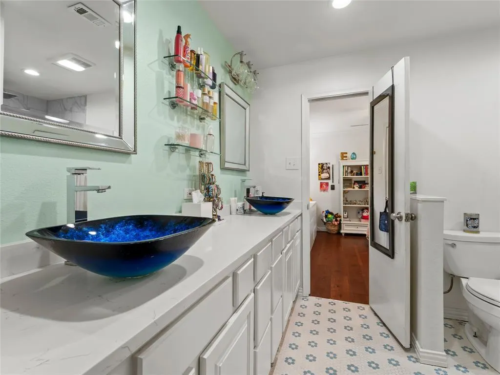 4707 Harvest Hill Road