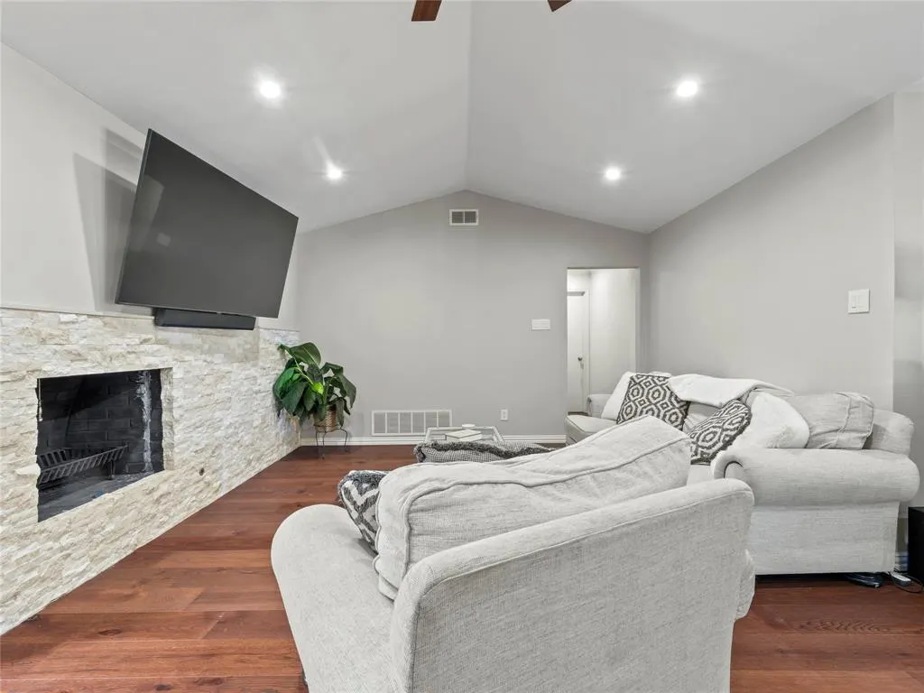 4707 Harvest Hill Road