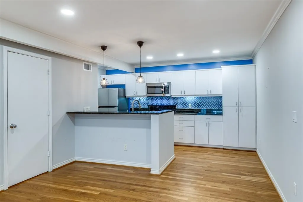 4122 Travis Street, #13