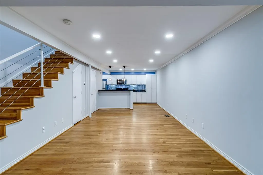 4122 Travis Street, #13