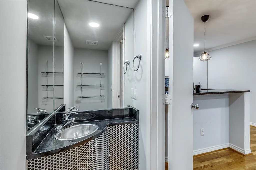 4122 Travis Street, #13