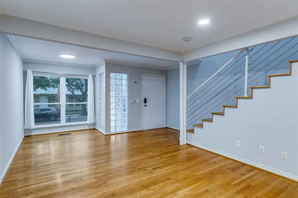 4122 Travis Street, #13