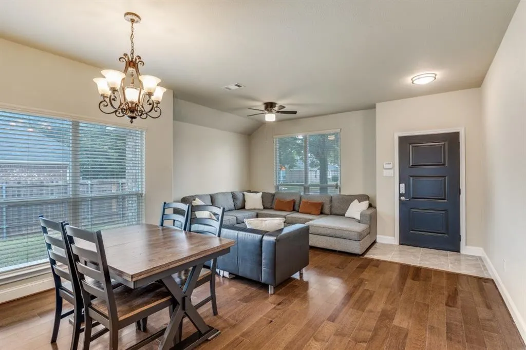 1827 Lake Travis Drive