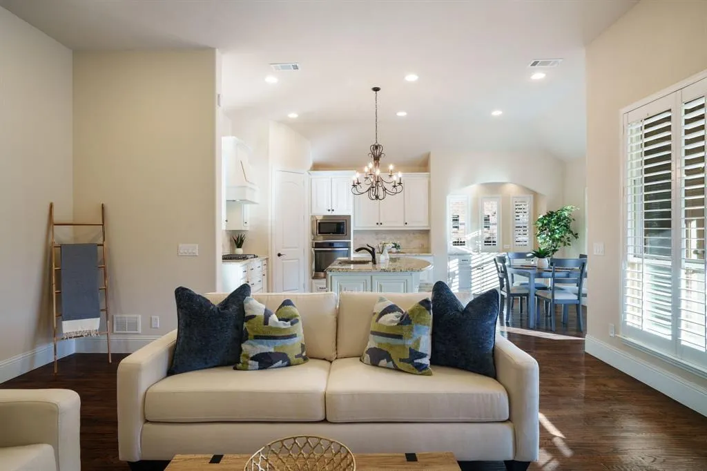 2230 Lewis Canyon Drive