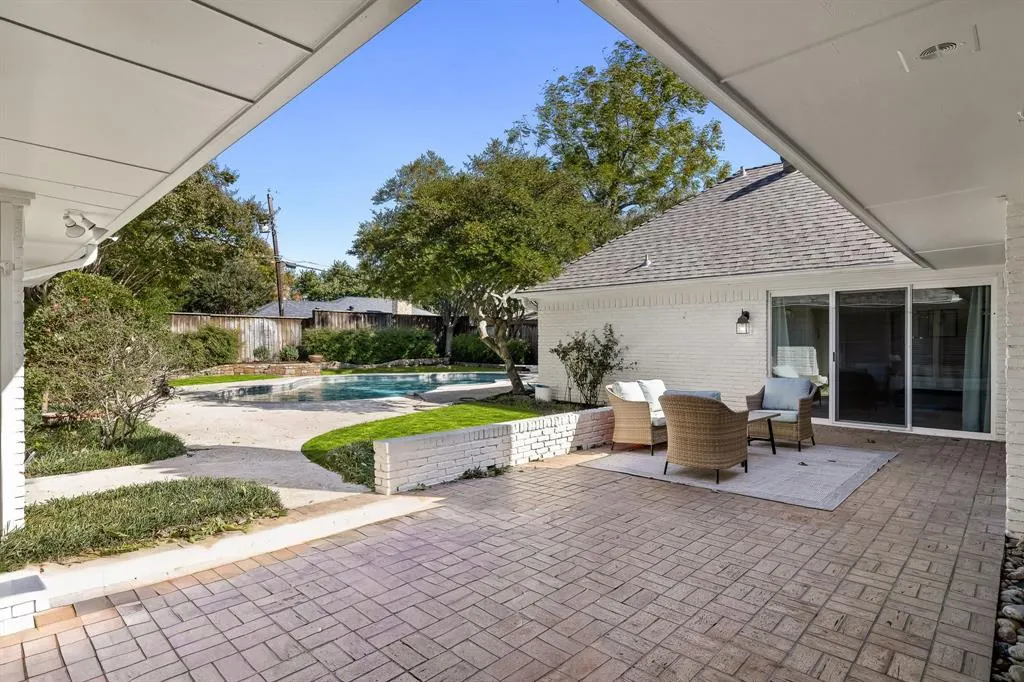 6725 Regalbluff Drive