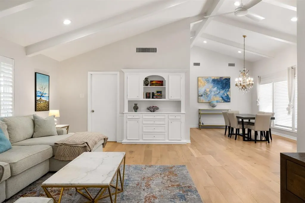 6725 Regalbluff Drive