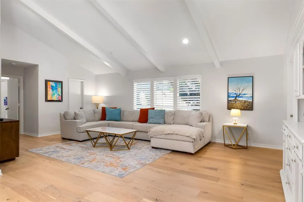 6725 Regalbluff Drive