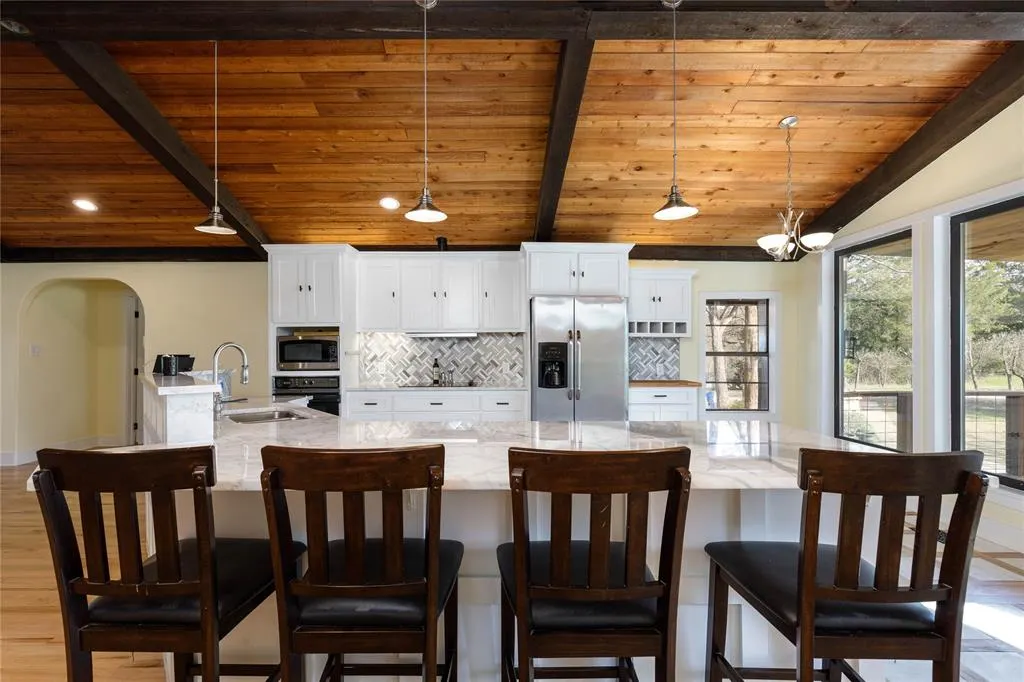 6862 County Road 281