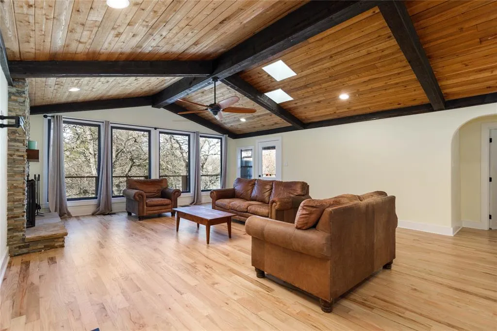 6862 County Road 281