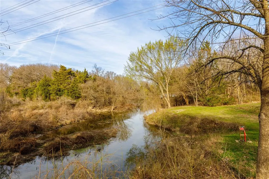 6862 County Road 281