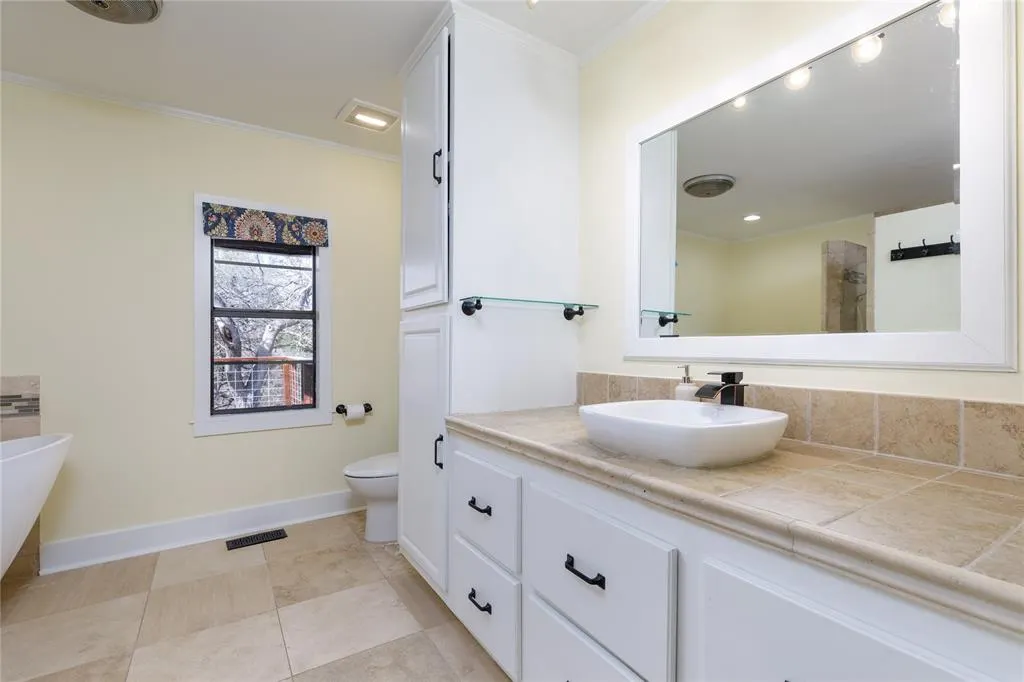 6862 County Road 281