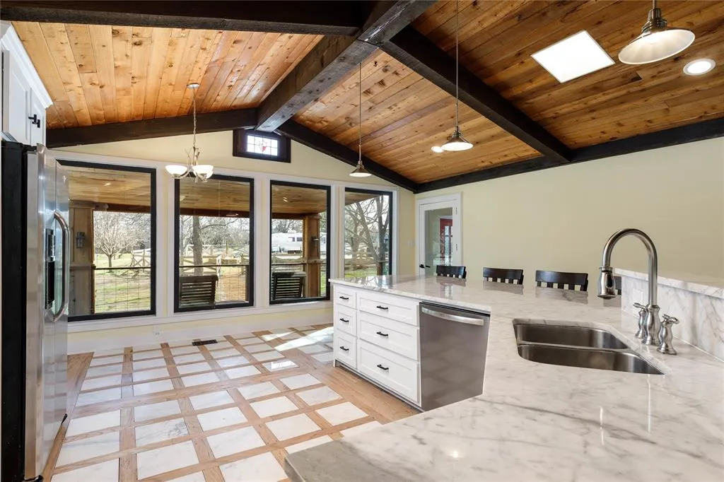 6862 County Road 281