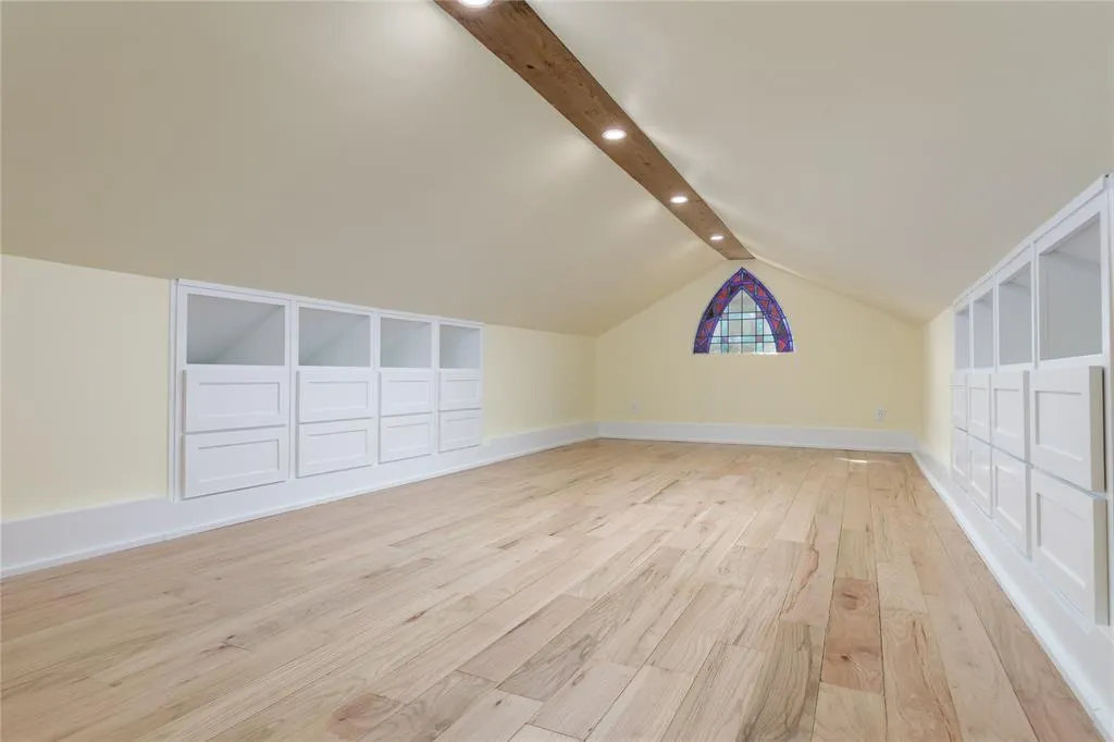 6862 County Road 281