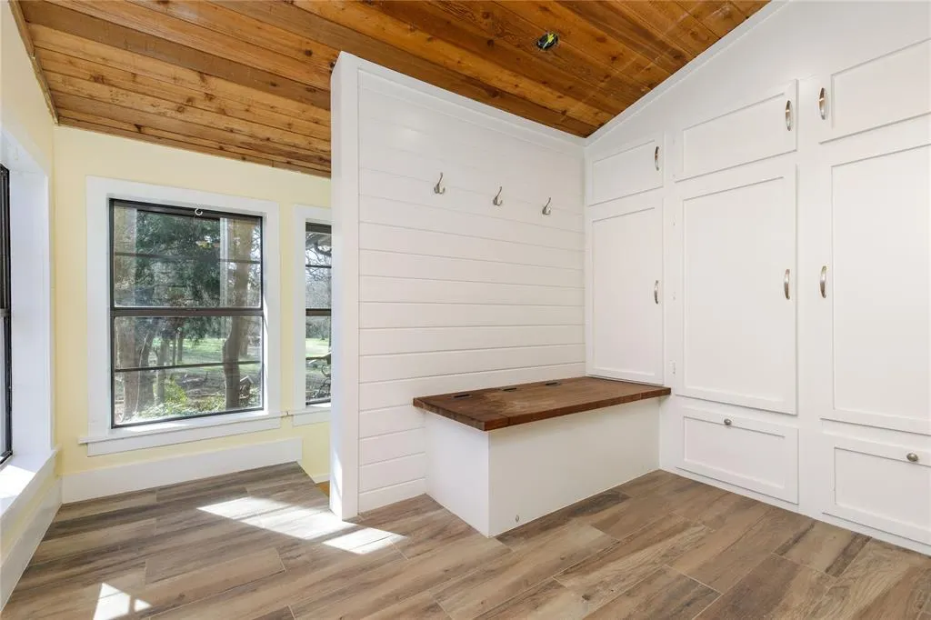 6862 County Road 281