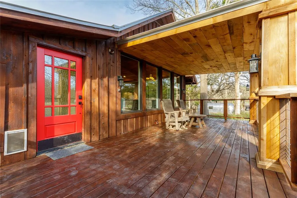 6862 County Road 281