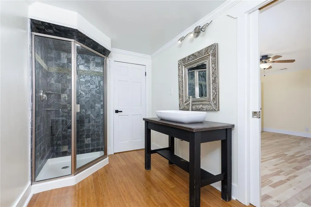 6862 County Road 281