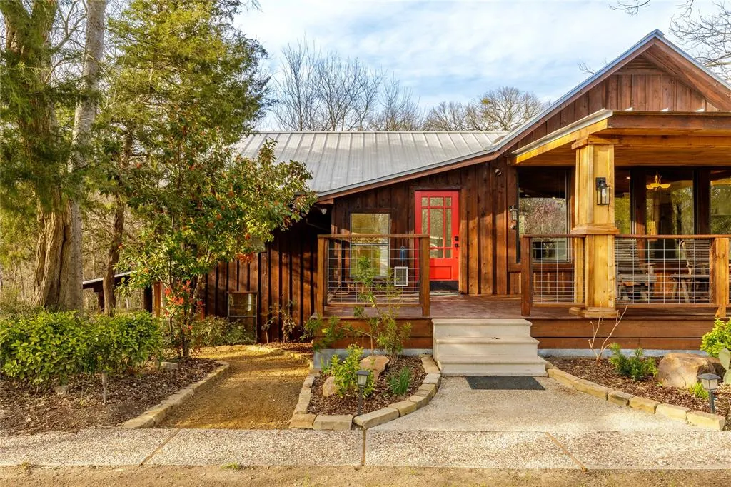 6862 County Road 281