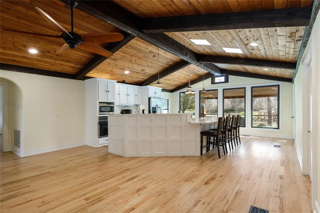 6862 County Road 281