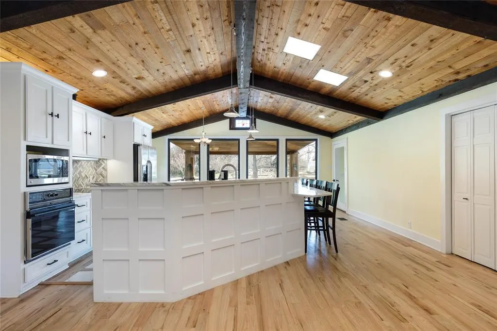 6862 County Road 281