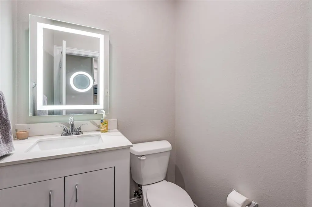 5707 Headquarters Drive